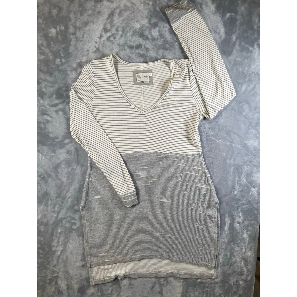 Anthropologie Devi Stripe Ribbed Tunic Top Gray White S Minimalist Cozy Casual - Picture 4 of 8